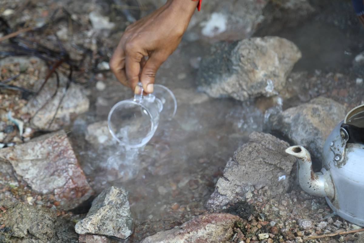 Awaytu hot water